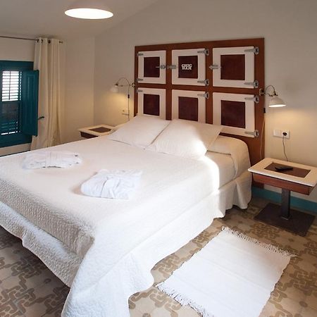 Hotel Hostal Chic Sant Feliu de Guíxols Chambre photo