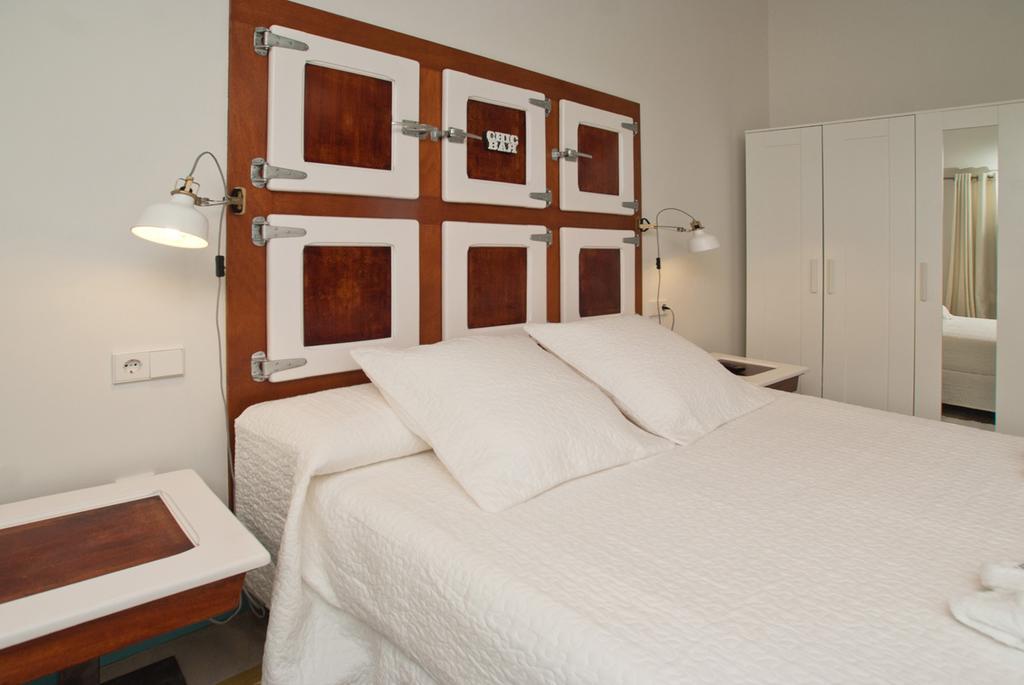 Hotel Hostal Chic Sant Feliu de Guíxols Chambre photo