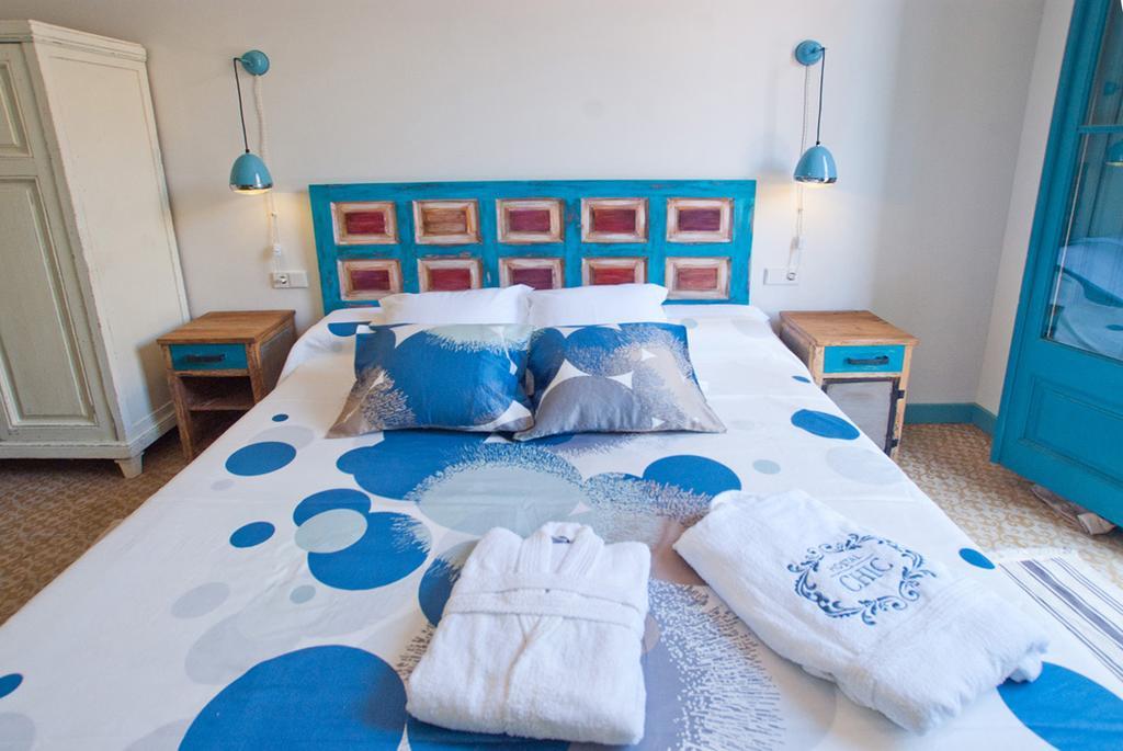 Hotel Hostal Chic Sant Feliu de Guíxols Chambre photo