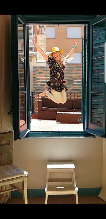 Hotel Hostal Chic Sant Feliu de Guíxols Extérieur photo