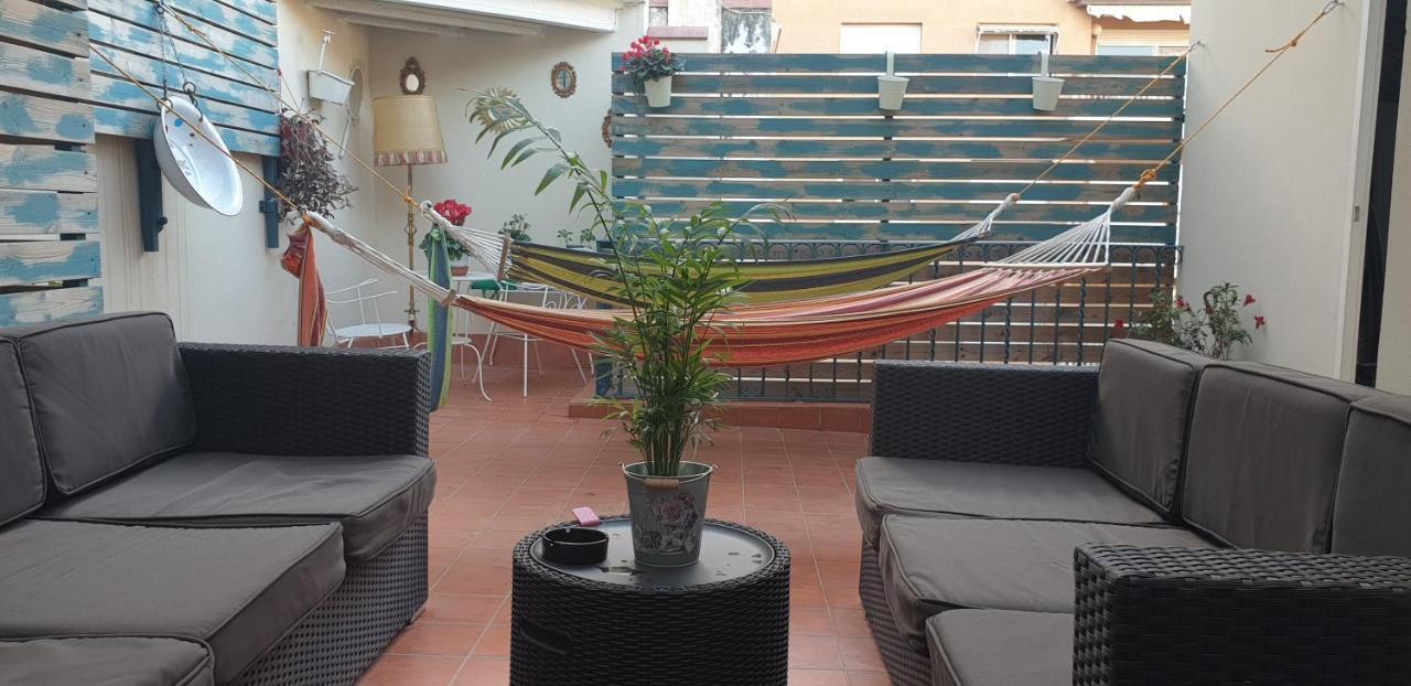 Hotel Hostal Chic Sant Feliu de Guíxols Extérieur photo